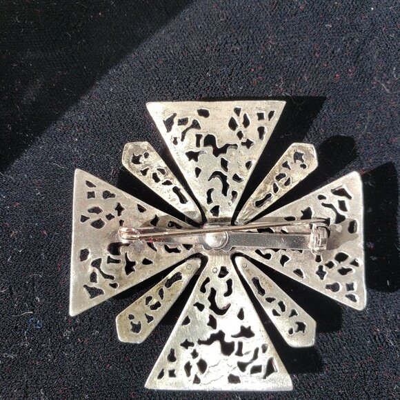 Vintage Brooches - Picture 2 of 10